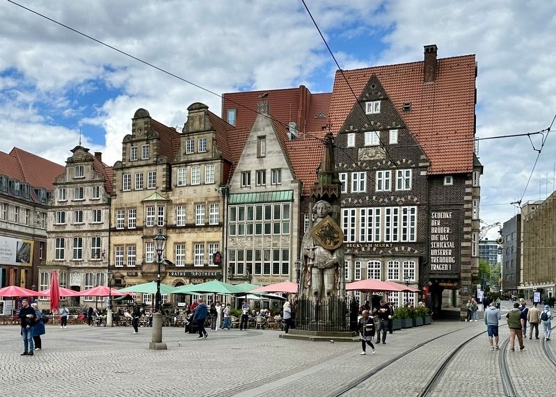 Deutsches Haus - wide view image. Click for full size.