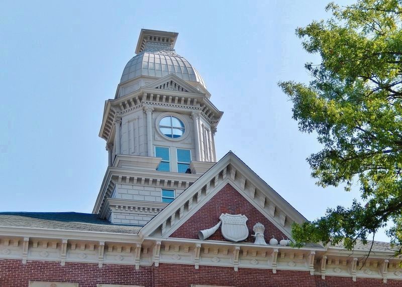 Washington County Courthouse Gable and Dome image. Click for full size.