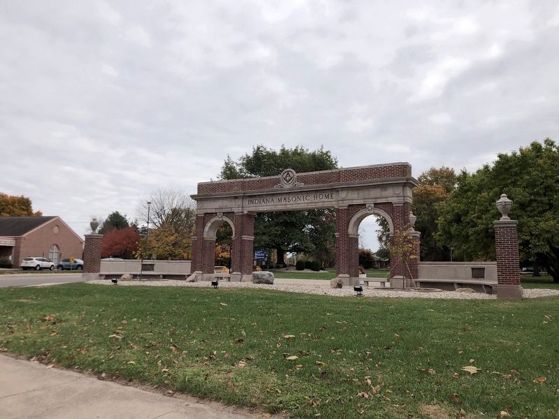 Indiana Masonic Home Memorial Arch image. Click for full size.