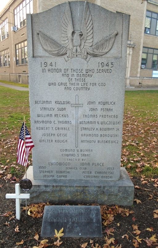 War Memorial image. Click for full size.