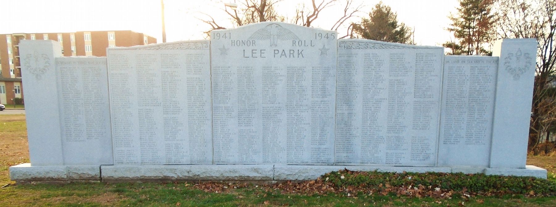 Lee Park Honor Roll Memorial image. Click for full size.