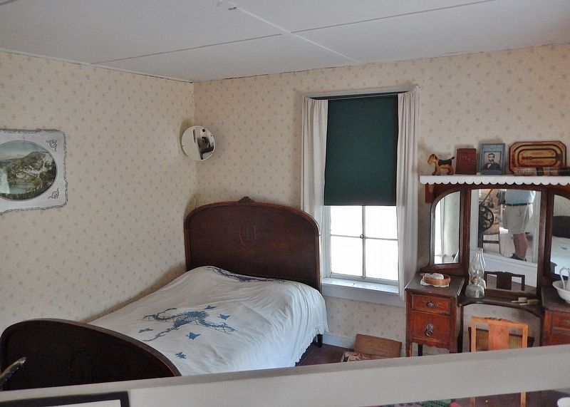 Ranch House Bedroom. Click for full size. Ranch House Bedroom image. Click for full size.
