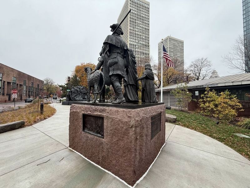 Monument to Scottish Immigrants from the reverse image. Click for full size.