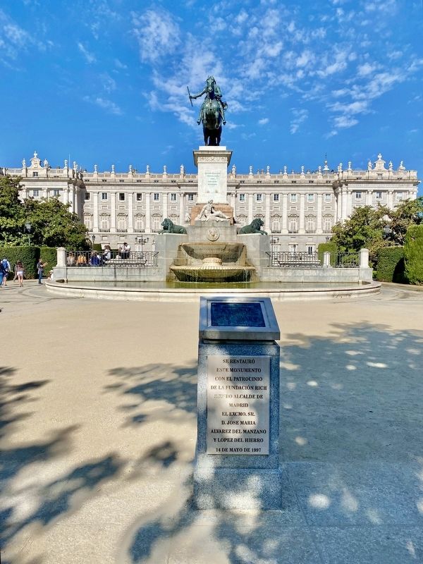 Equestrian Statue of Philip IV Marker - wide view image. Click for full size.
