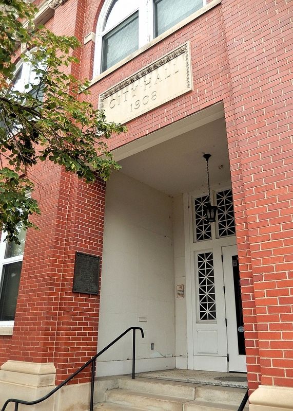 Fort Morgan City Hall (<i>entrance</i>) image. Click for full size.