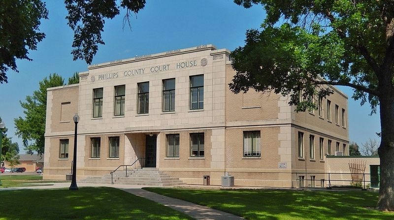 Phillips County Courthouse. Click for full size. Phillips County Courthouse image. Click for full size.