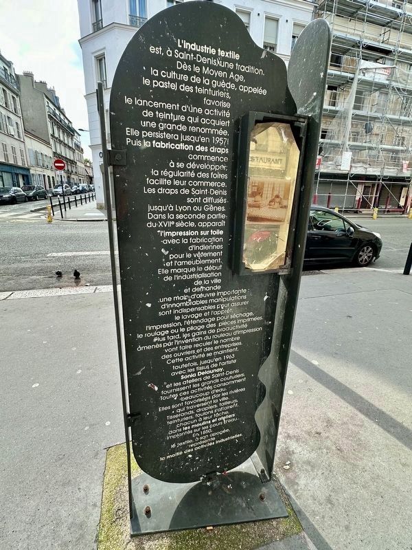 Draps et Teintures / Cloths and Dyes Marker - French side I image. Click for full size.