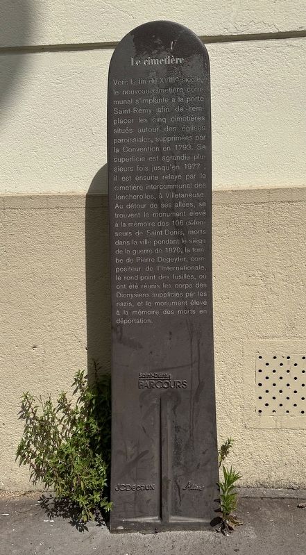 La cimeti�re / The cemetery Marker image. Click for full size.