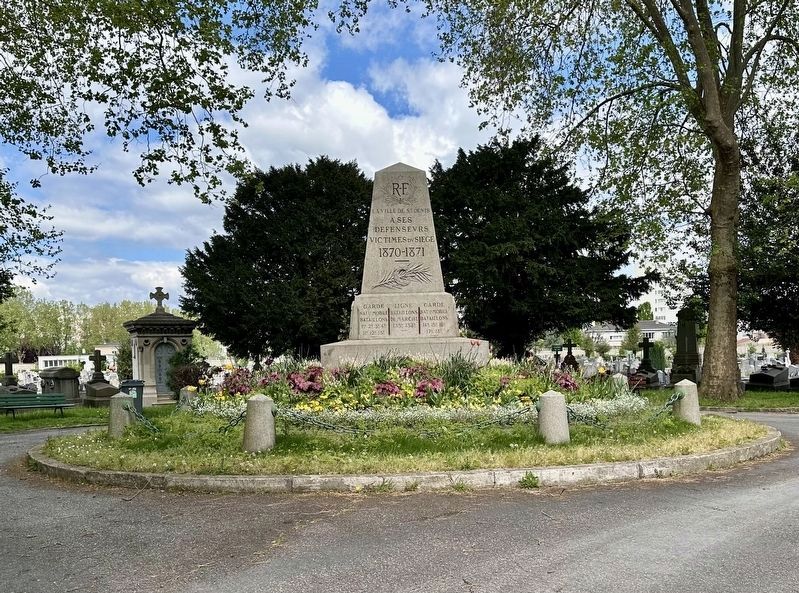 Memorial for defenders of the siege of 1870 (mentioned on marker) image. Click for full size.