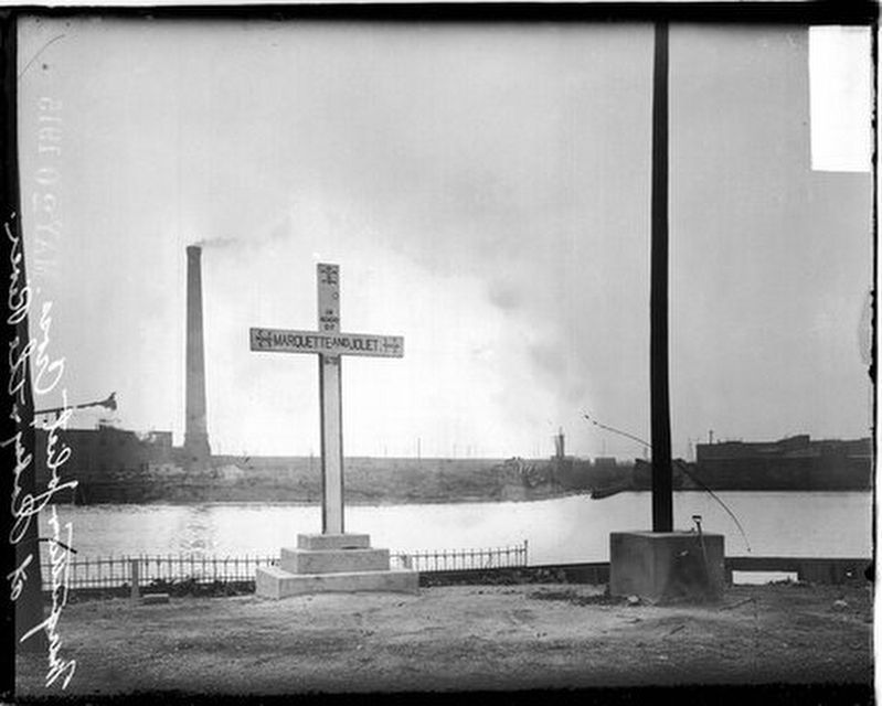 Marquette and Jolliet Memorial along the Chicago River's south branch. Click for full size. Marquette and Jolliet Memorial along the Chicago River's south branch image. Click for full size.