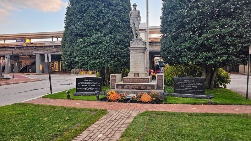 Lynbrook Veterans Memorial Plaza. Click for full size. Lynbrook Veterans Memorial Plaza image. Click for full size.