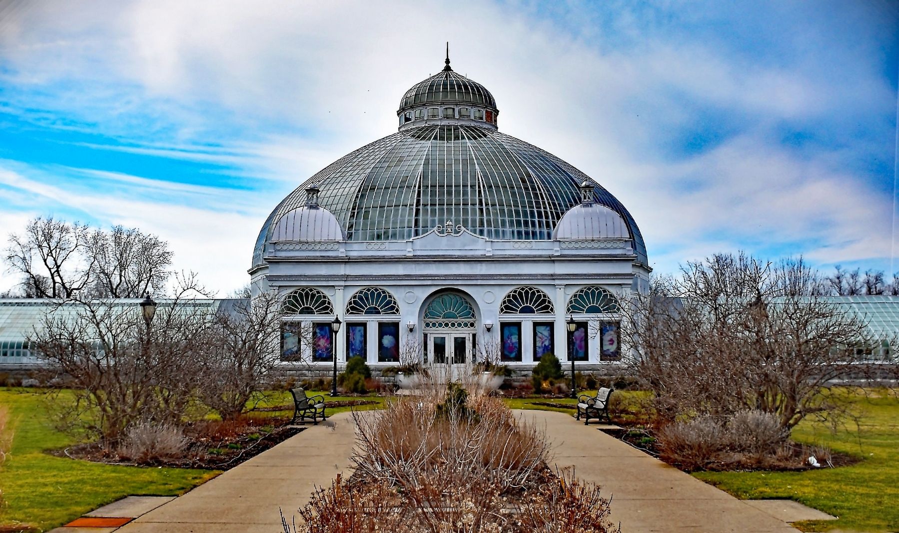 The Buffalo and Erie County Botanical Gardens image. Click for full size.