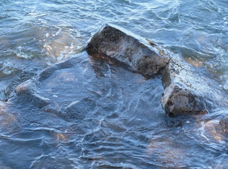 Hauola Stone (Pohaku O Hauola). Click for full size. Hauola Stone (Pohaku O Hauola) image. Click for full size.