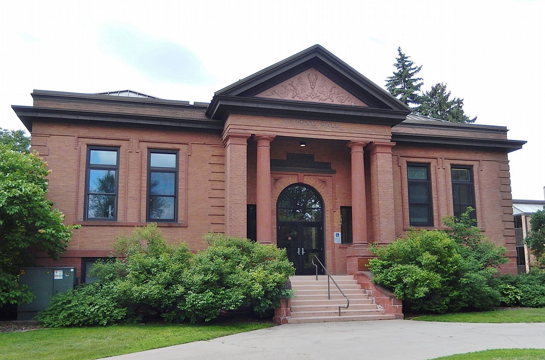 Putnam Hall � North Dakota Agricultural College Carnegie Library (<i>north/front elevation</i>) image. Click for full size.