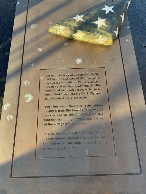 The Casket of the American "Unknown Soldier" Marker [Bottom plaque] image. Click for full size.