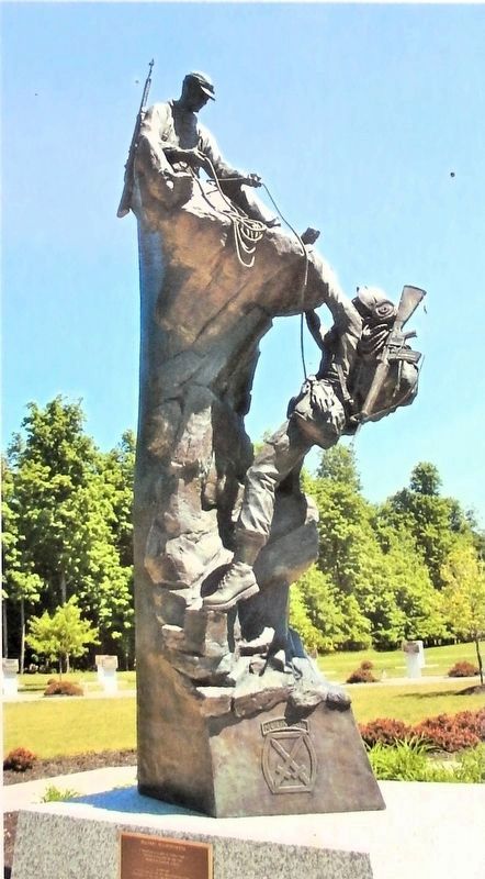 Marker detail: Statue at Ft. Drum image. Click for full size.