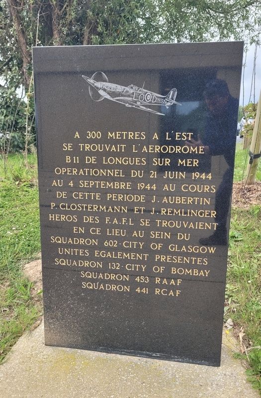 A�rodrome B-11 de Longues-sur-Mer / B-11 airfield at Longues-sur-Mer Marker image. Click for full size.