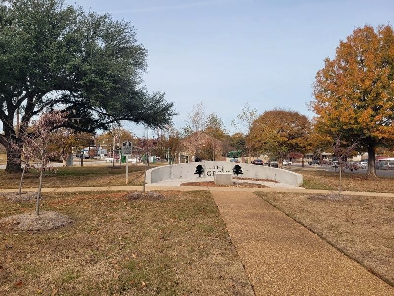 Grove Marker in Magrill Plaza image. Click for full size.