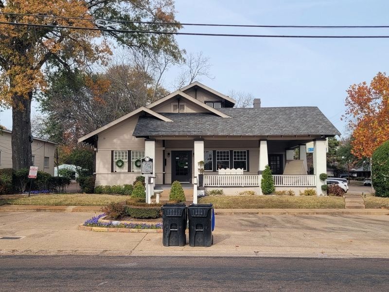 Robert A. McLain House and Marker image. Click for full size.