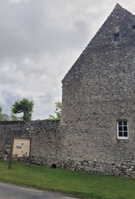 The view of the Sainte-Marie Abbey and Marker from across the street image. Click for full size.