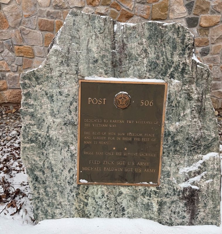 Vietnam Veterans Memorial image. Click for full size.