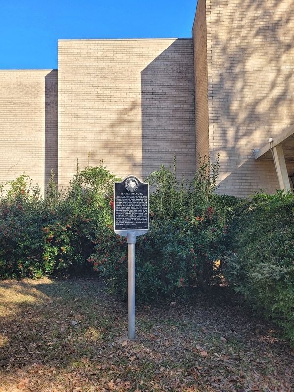 Temple Emanu-El Marker. Click for full size. Temple Emanu-El Marker image. Click for full size.
