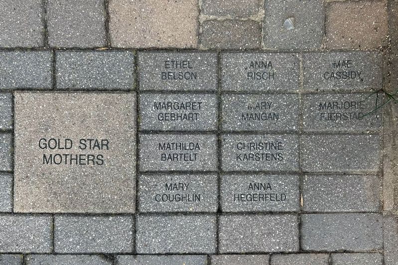 Gold Star Mothers image. Click for full size.