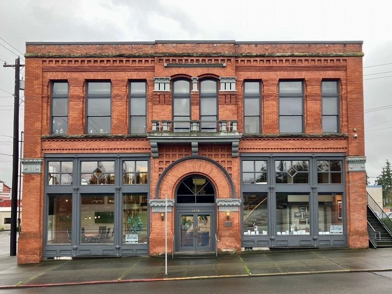 McCabe Building and Marker. Click for full size. McCabe Building and Marker image. Click for full size.