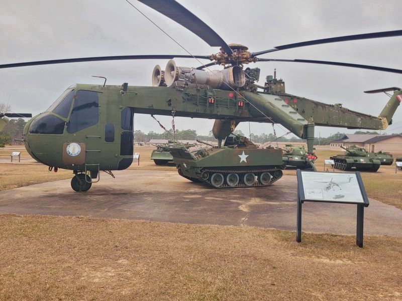 CH-54 <i>Tarhe</i> Heavy Lift Helicopter and Marker. Click for full size. CH-54 <i>Tarhe</i> Heavy Lift Helicopter and Marker image. Click for full size.