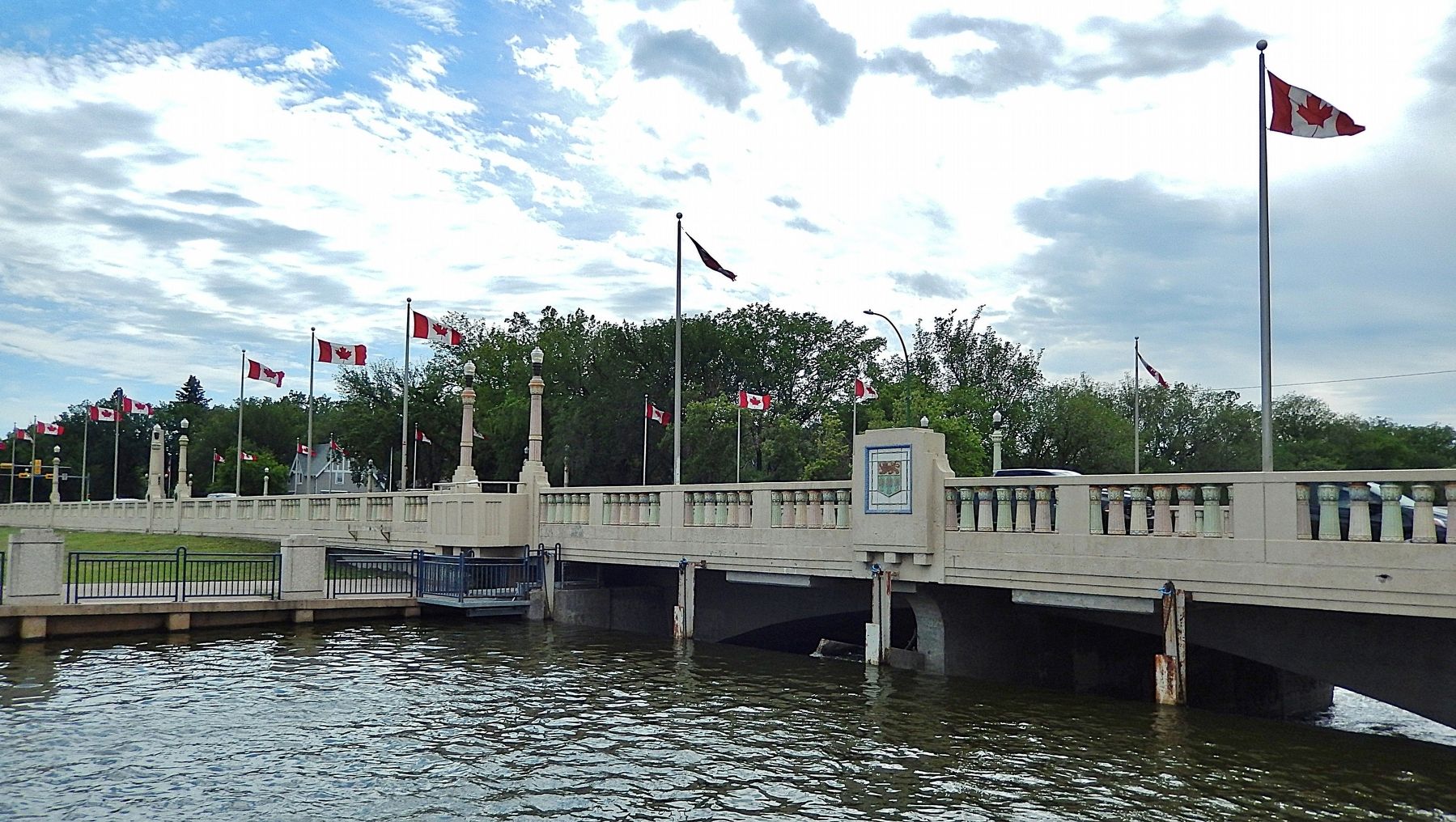 Albert Memorial Bridge. Click for full size. Albert Memorial Bridge image. Click for full size.