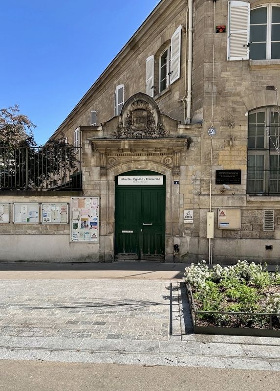 Rue Vauvenargues Deported Jewish Students Memorial - wide view image. Click for full size.