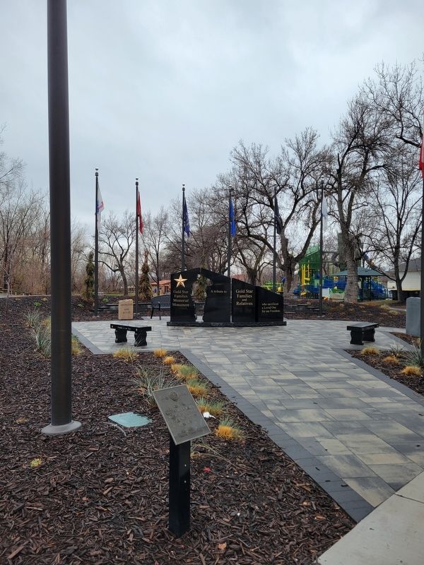 Draper Veteran's War Memorial image. Click for full size.
