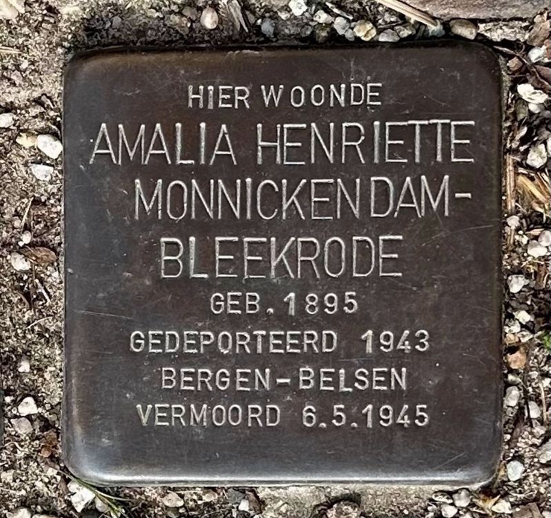 Amalia Henriette Monnickendam-Bleekrode stolperstein image. Click for full size.