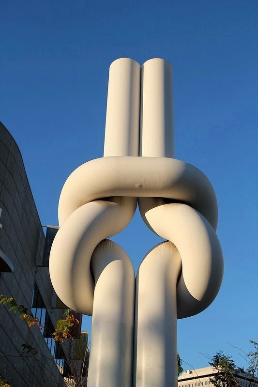 Friendship Knot Sculpture image. Click for full size.