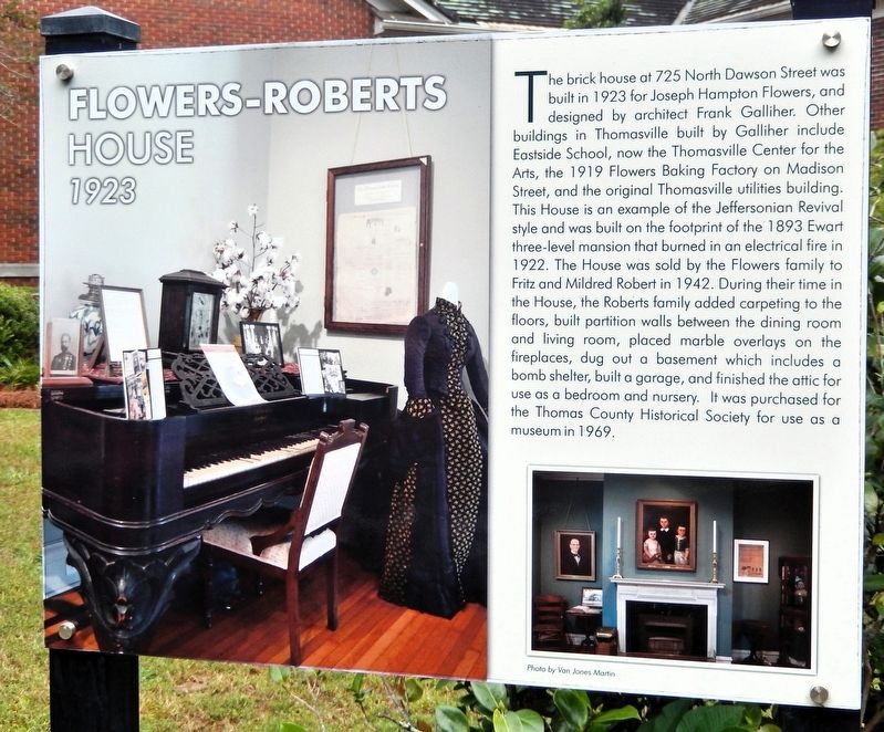 Flowers-Roberts House Marker image. Click for full size.