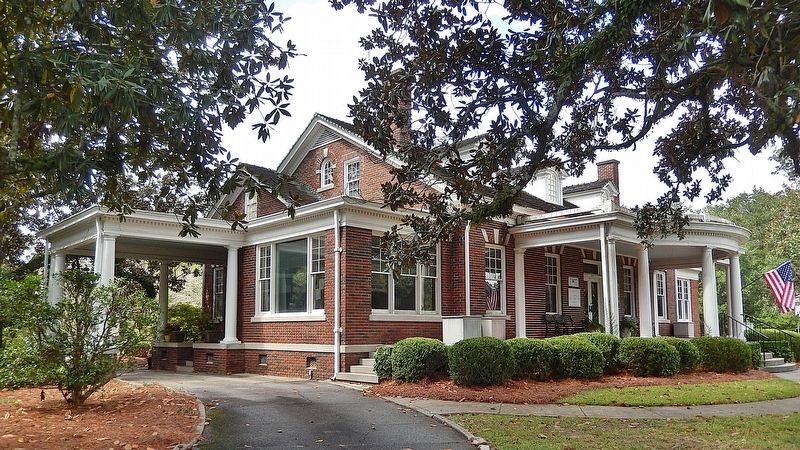 Flowers-Roberts House (<i>southeast elevation</i>) image. Click for full size.