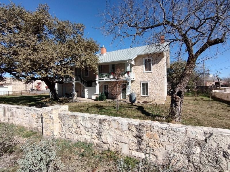 Hart House Marker is missing image. Click for full size.