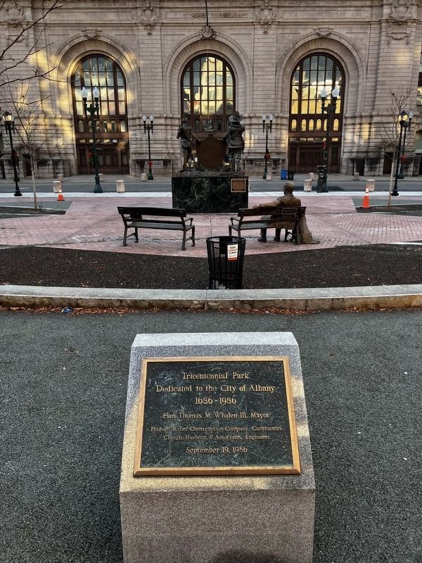 The Seal of the City of Albany Monument image. Click for full size.