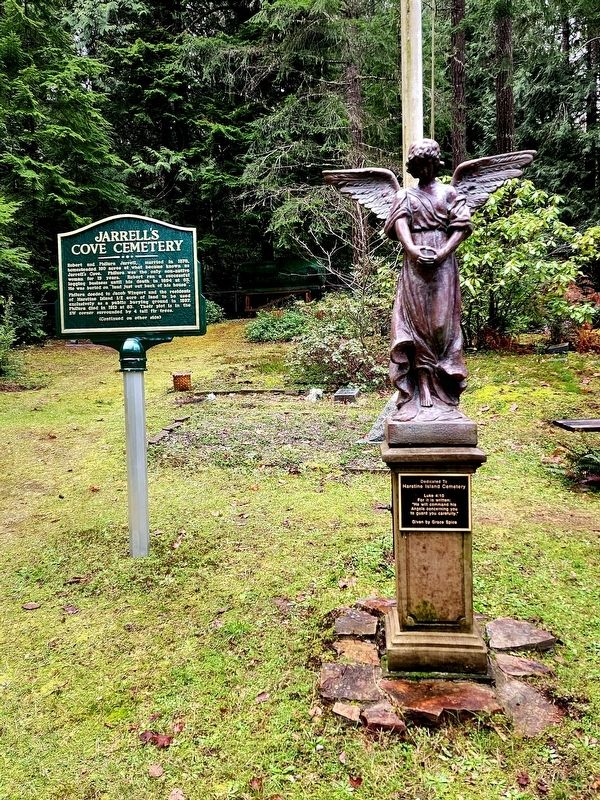 Jarrell's Cove Cemetery Marker. Click for full size. Jarrell's Cove Cemetery Marker image. Click for full size.