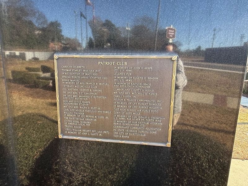 Donor plaque on the reverse of the memorial. Click for full size. Donor plaque on the reverse of the memorial image. Click for full size.