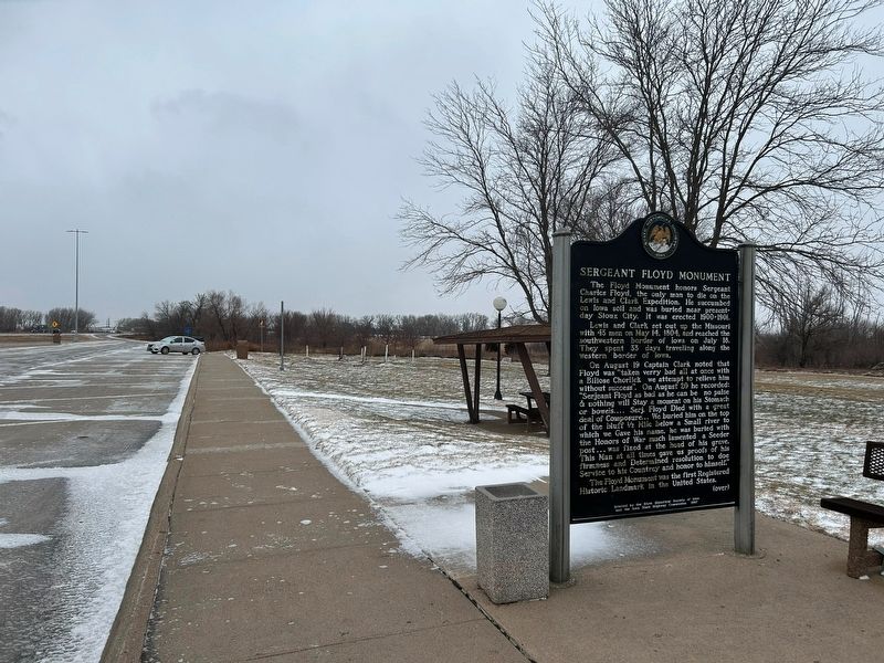 Sergeant Floyd Monument / Lewis and Clark Expedition Marker image. Click for full size.