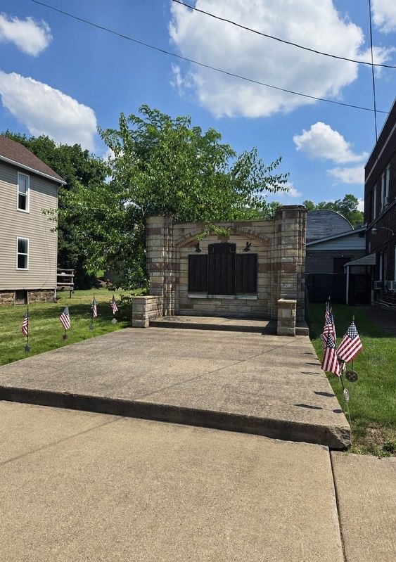 Derry Honor Roll Marker image. Click for full size.