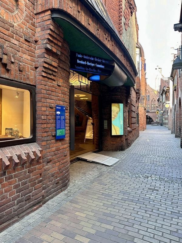 Paula Becker-Modersohn House - museum entrance and marker image. Click for full size.