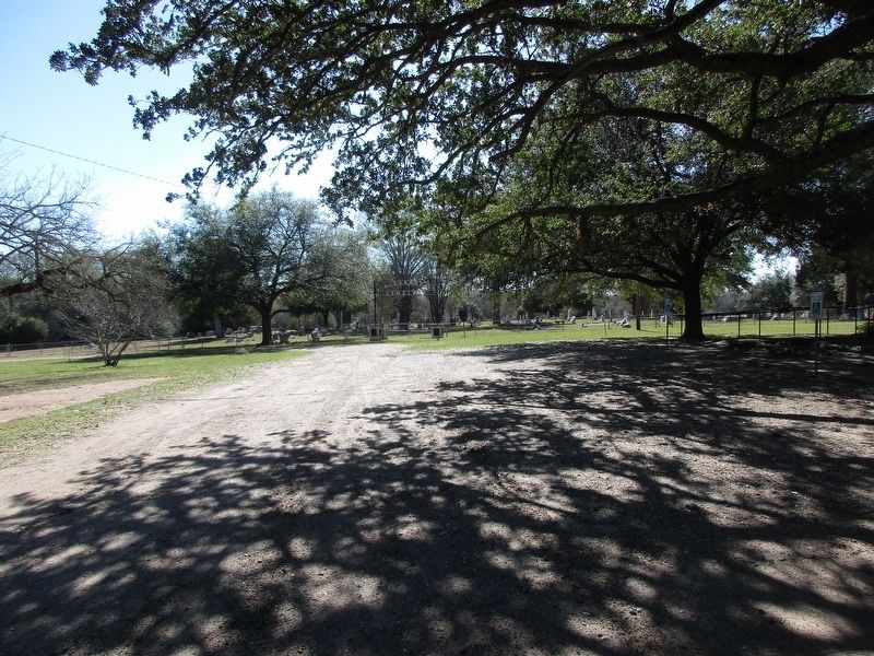 Alexander Cemetery and marker image. Click for full size.