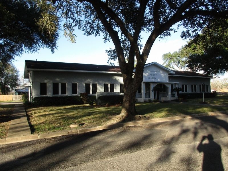 Sprott Hospital and Marker image. Click for full size.