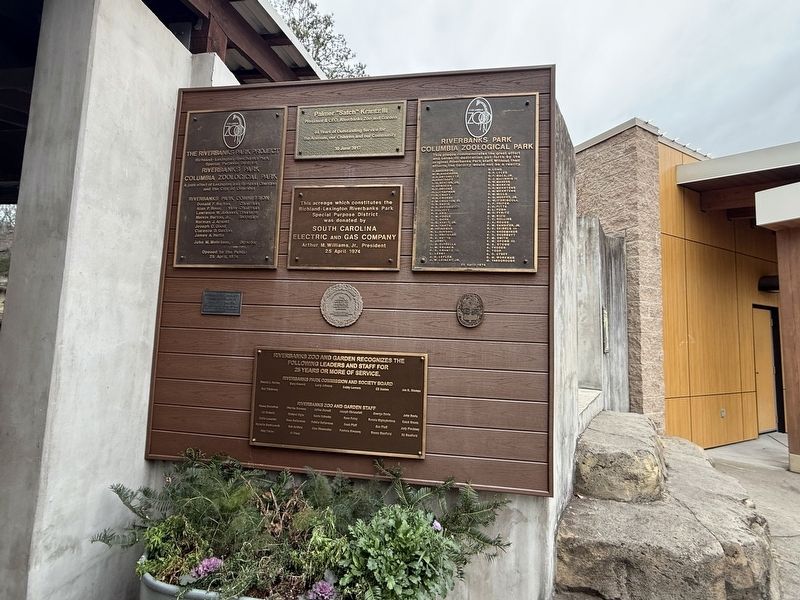 Several plaques on for Riverbanks Zoo and Garden image. Click for full size.