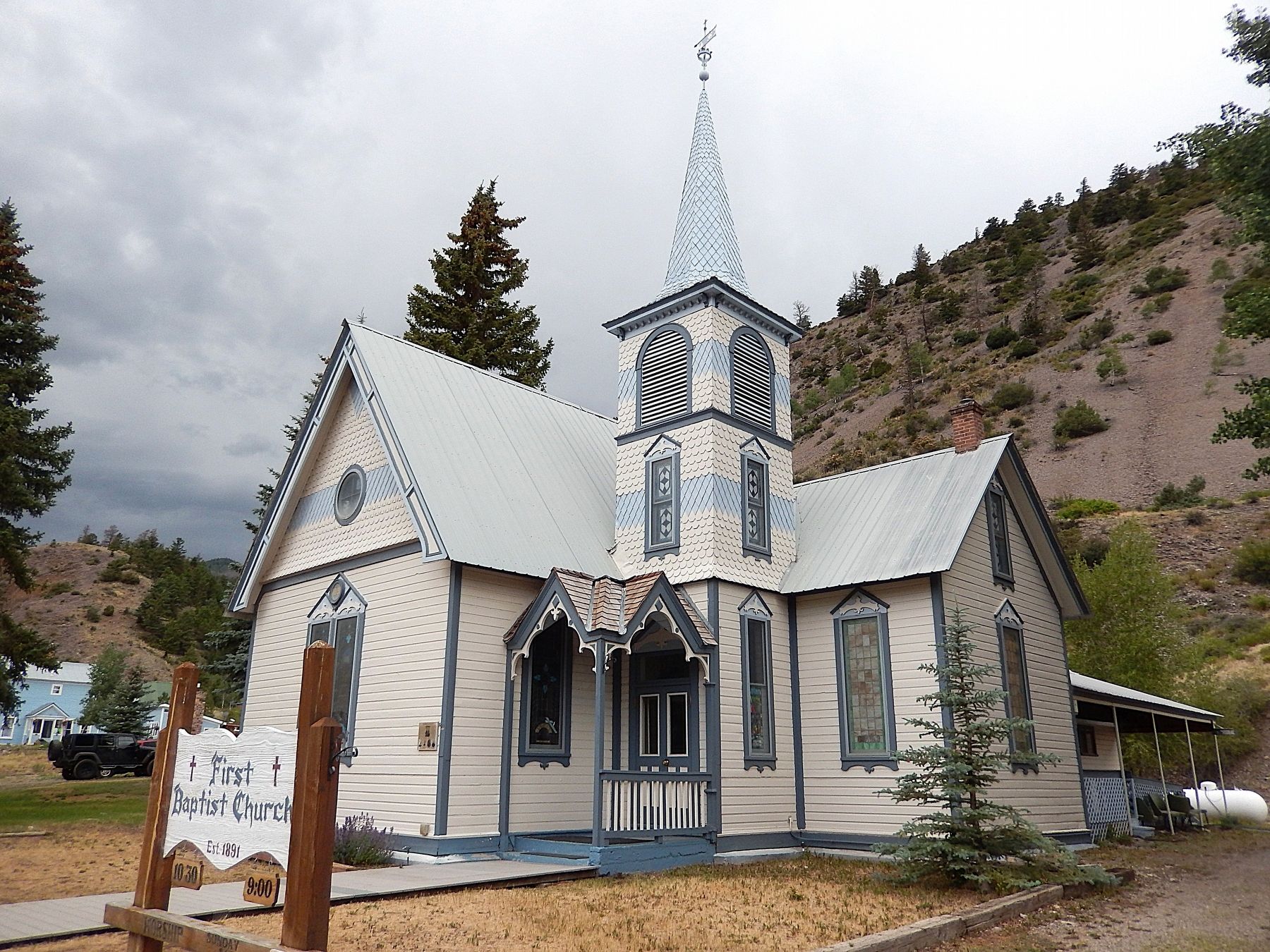 First Baptist Church (<i>northeast elevation</i>) image. Click for full size.
