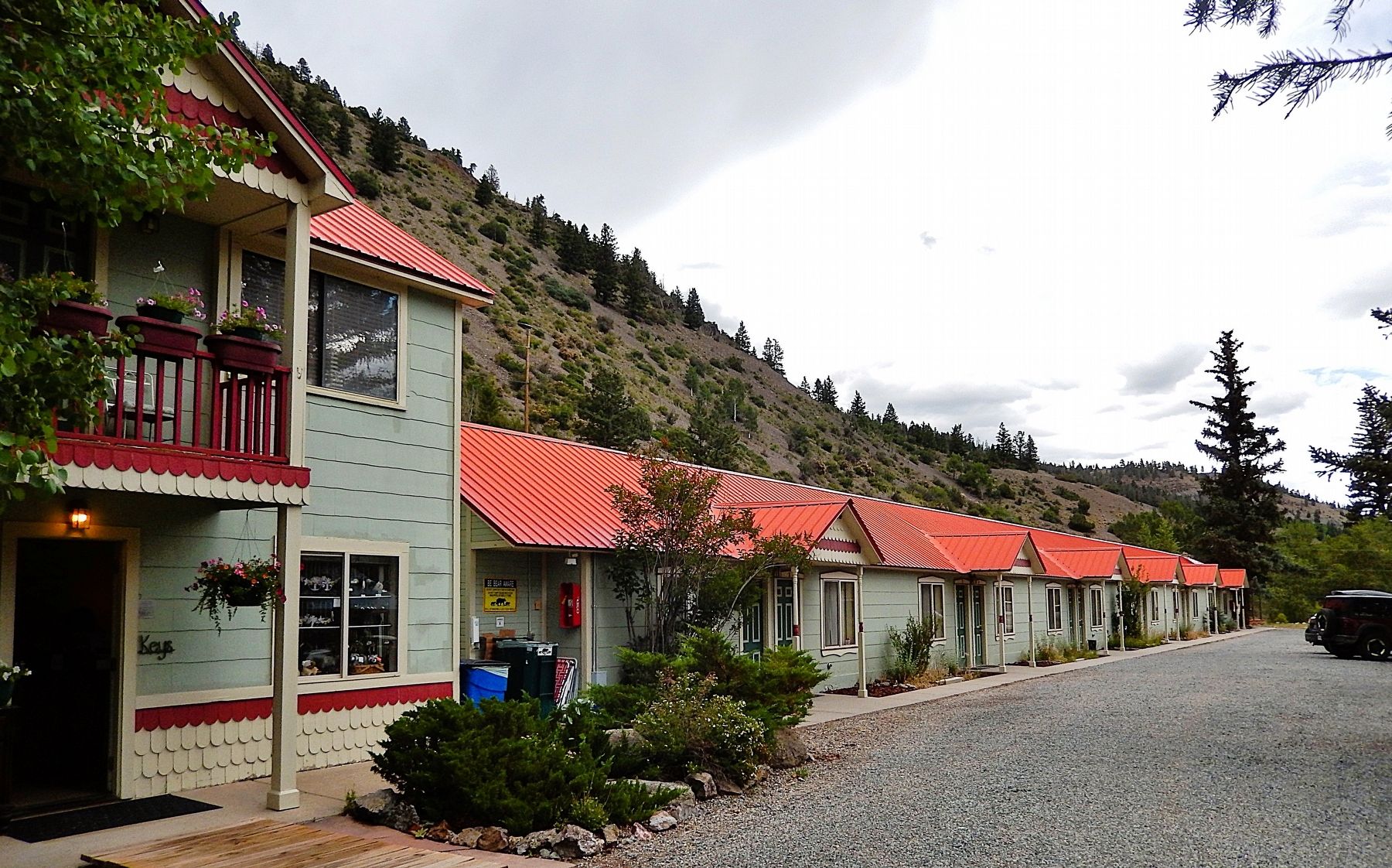 Matterhorn Motel image. Click for full size.