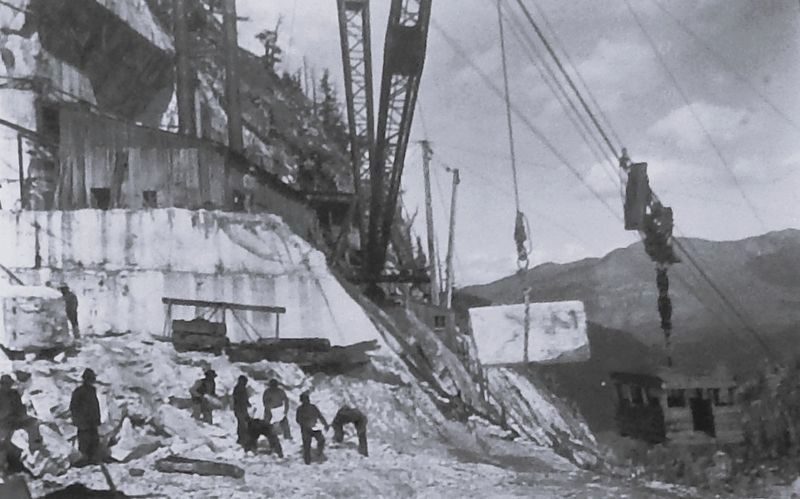 Marker detail: Extraction of Marble from the Quarry image. Click for full size.