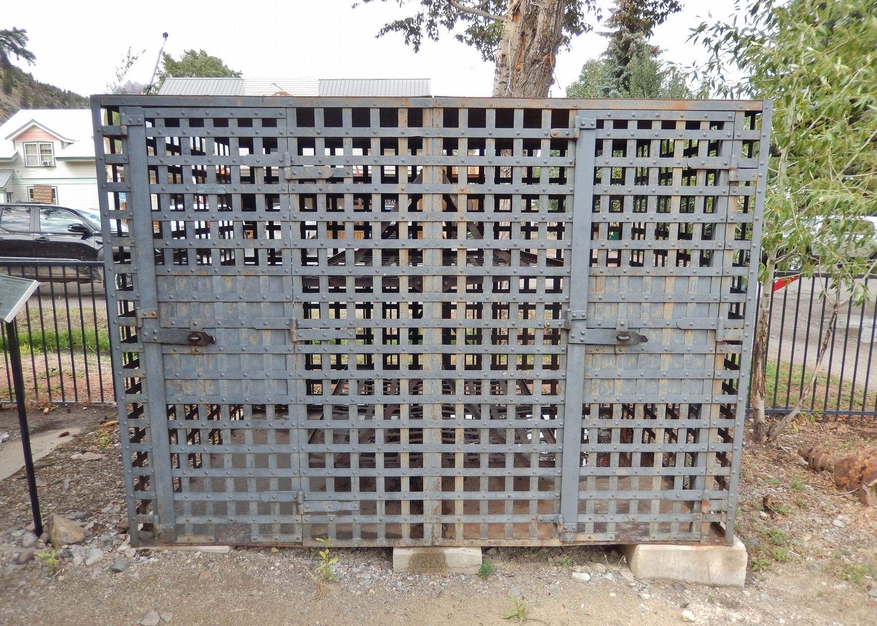 Jail Cell image. Click for full size.